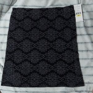 KAREN Kane Embroidered Skirt Size M